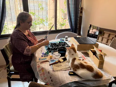 Folded Emotions: Fabric Sculpture Studio Session
